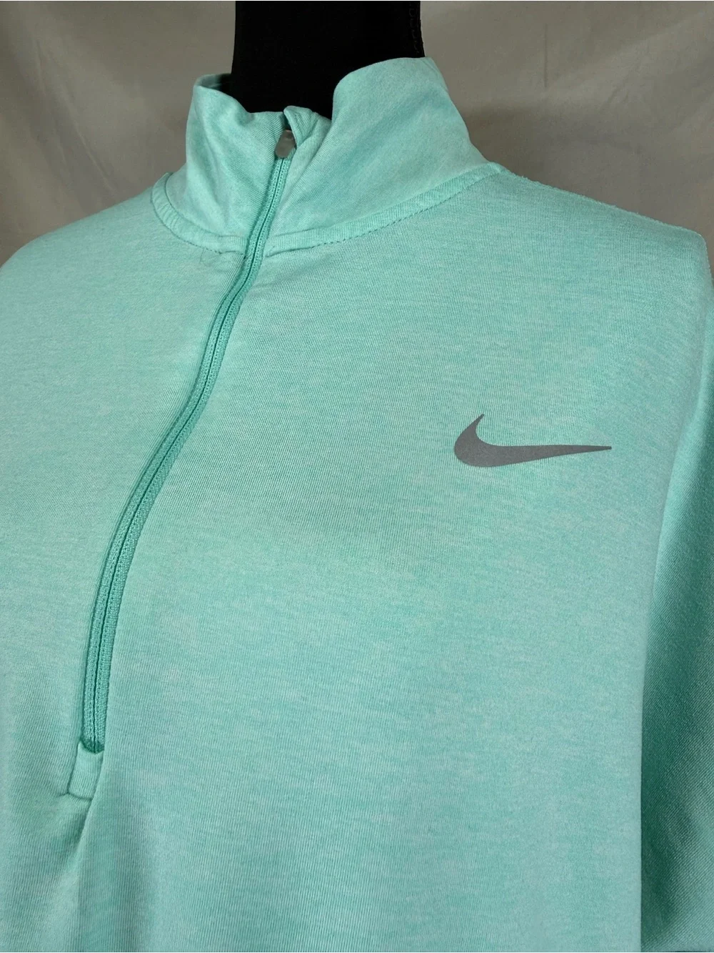 Nike Women’s Dri-FIT Element 1/2-Zip Running Pullover - Tropical Teal  -‎ XL